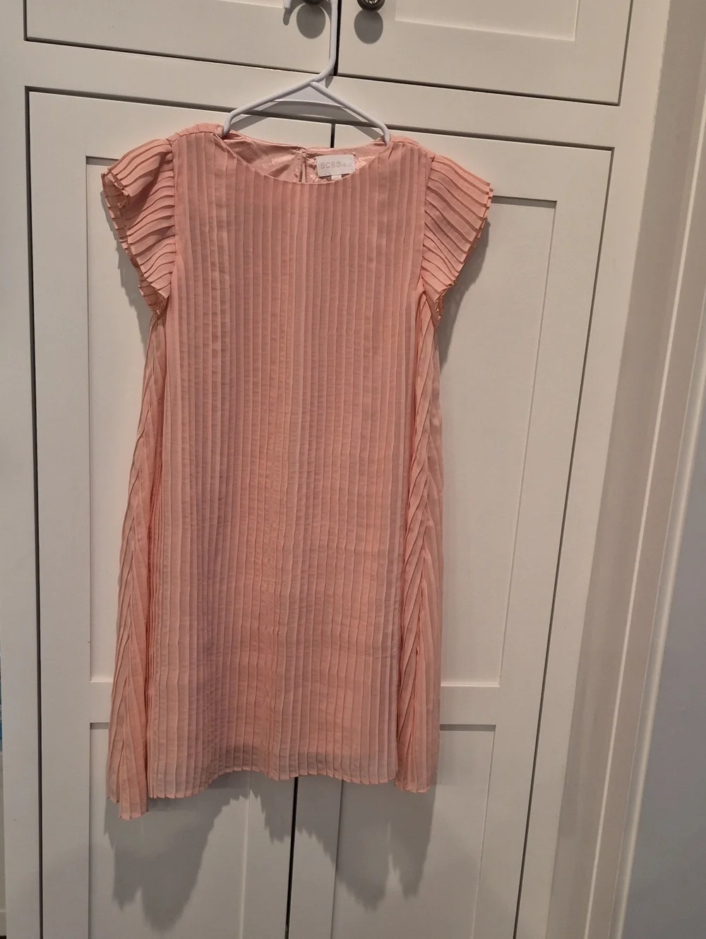 BCBGirls Blush Pleated Cap-Sleeve Shift Dress Size 12